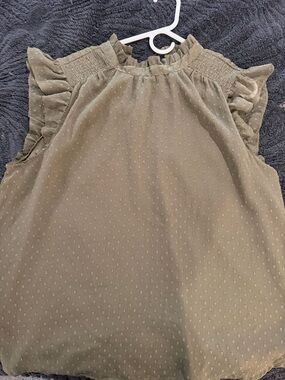 Sleeveless Swiss Dot Ruffle-Shoulder Blouse — Olive Green
